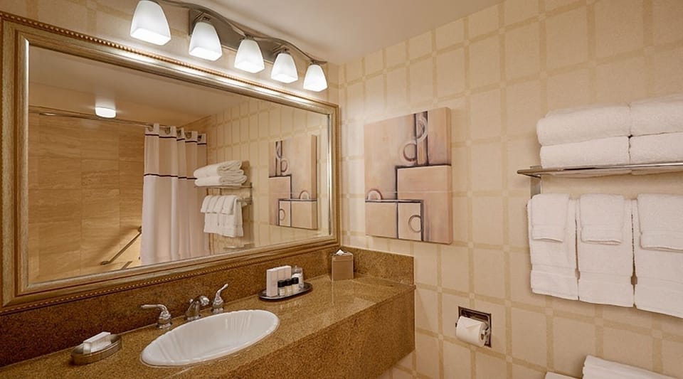 Start your day with crisp towels and a spotless vanity.