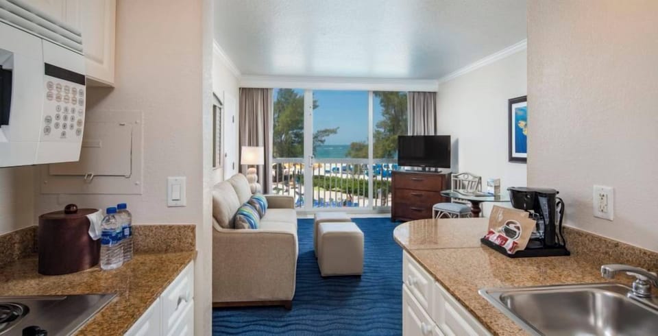 Whip up quick bites with the handy in-room kitchenette.