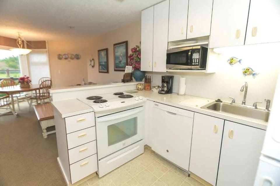 Prep breakfast quickly with an easy, well-equipped kitchen.