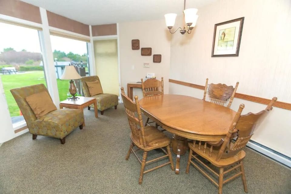 Share long dinners and stories around the classic dining table.