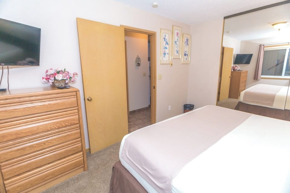Spread out with extra storage space for a stress-free stay.