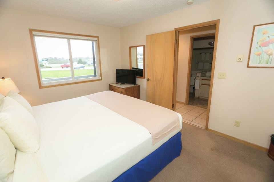 Wake up to open views and an easy, airy layout.