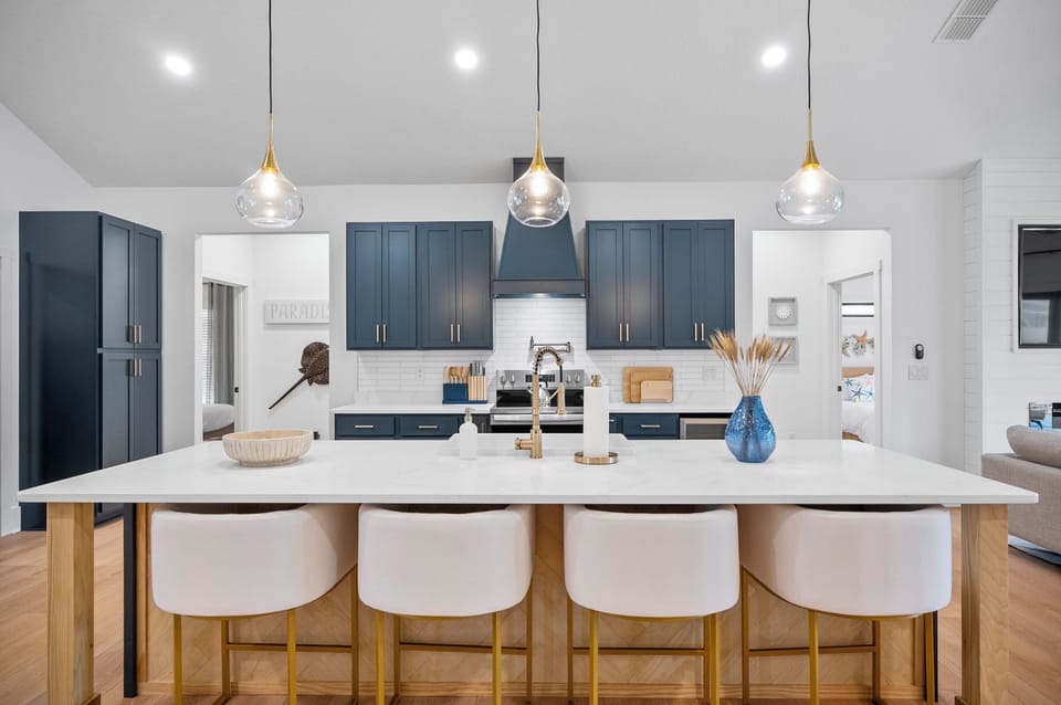 Kitchen - Island Seating