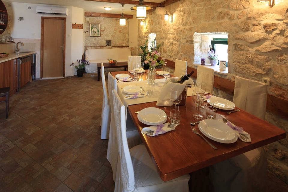 Dining room 1