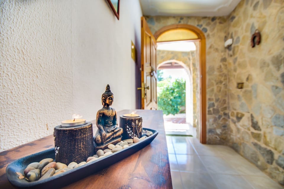 Entrance / Reception