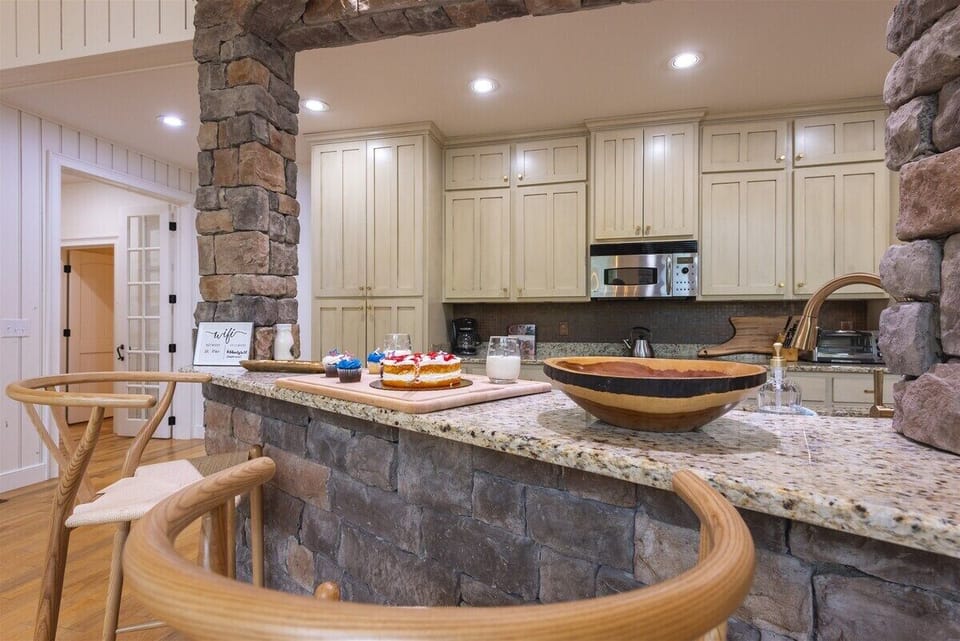 Kitchen bar from living room