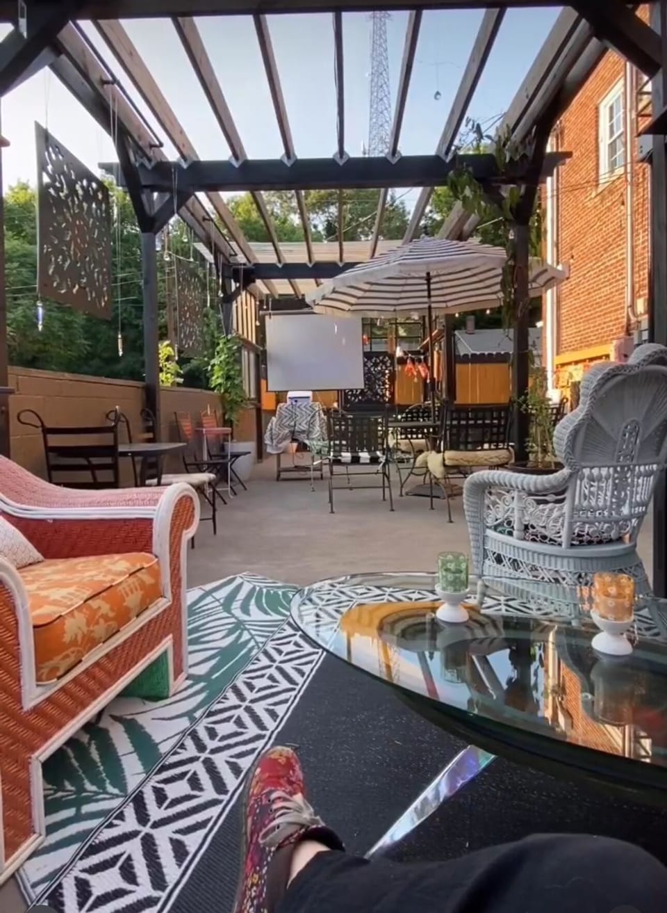Outdoor dining