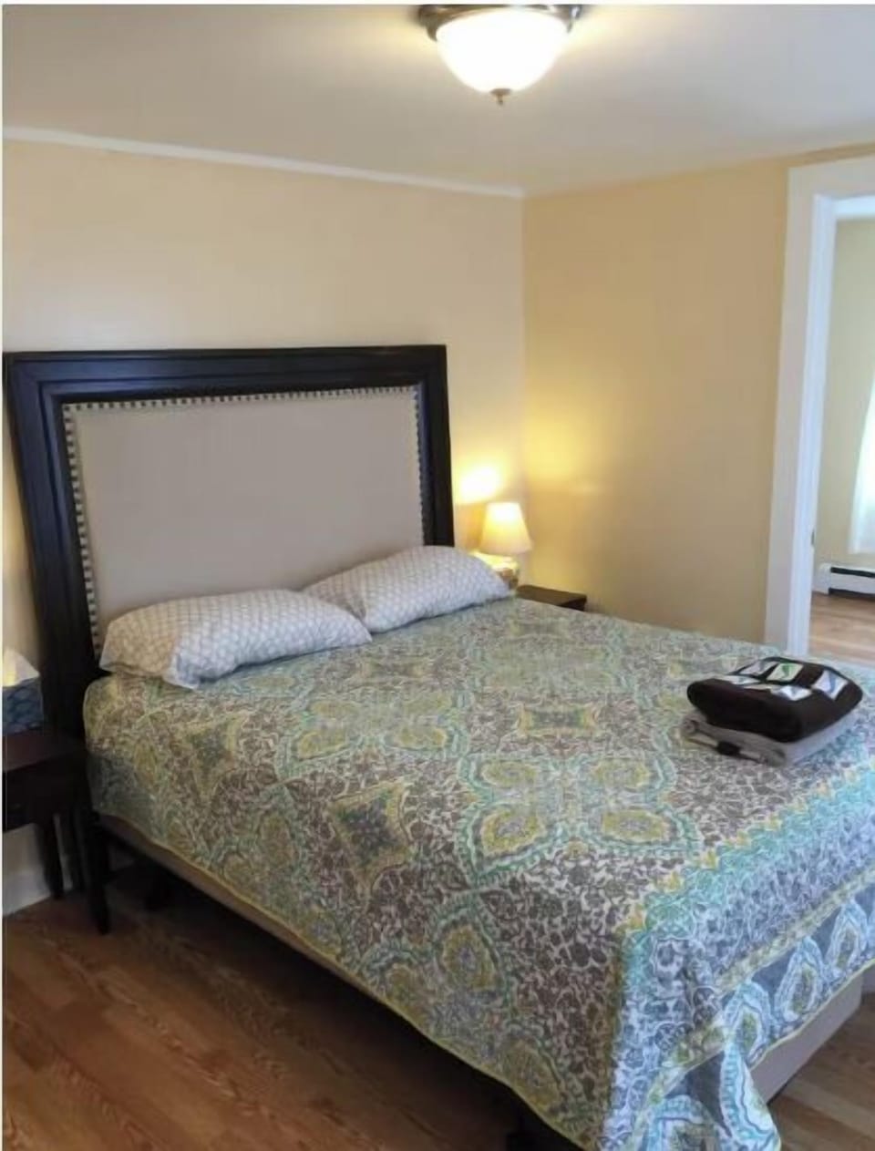 Bedroom 1 - queen