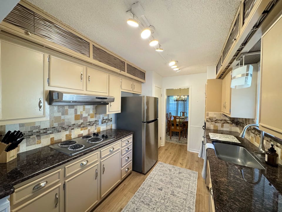 Fully equipped kitchen 