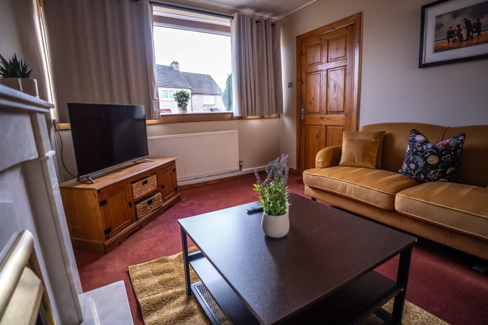 Living Room / Lounge