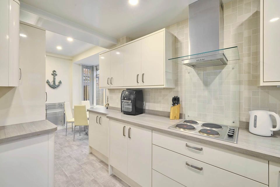 Sea Haven, Redcar - Host & Stay