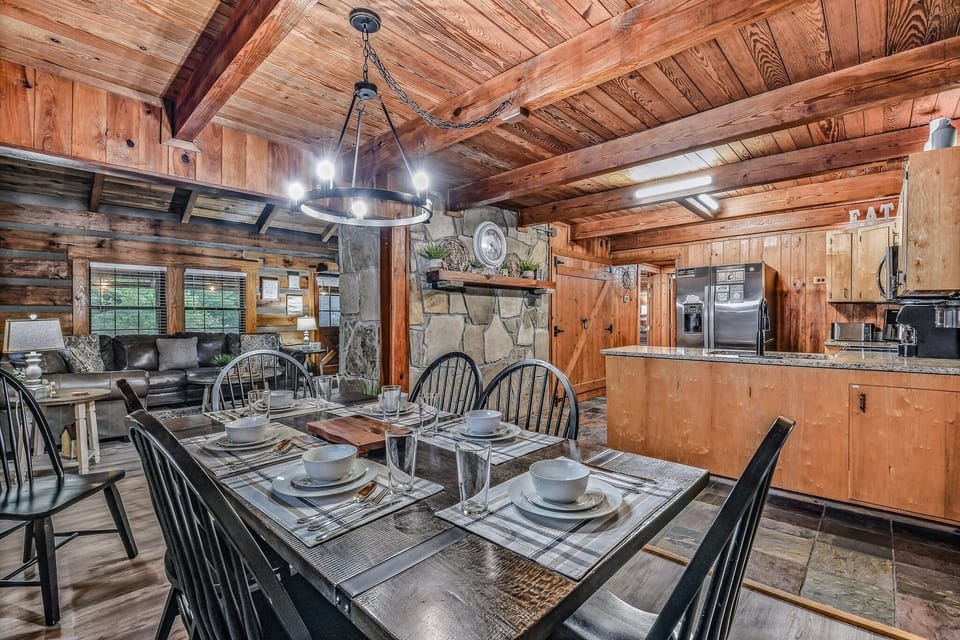 Dining Room, Dining Table, Furniture, Indoors, Table