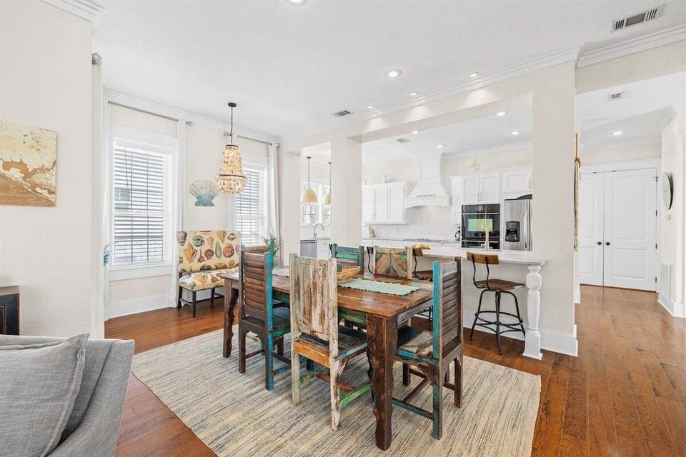 Dining room for 6
