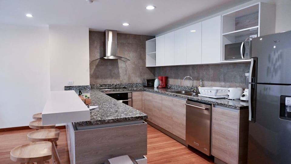 Kitchen (1)