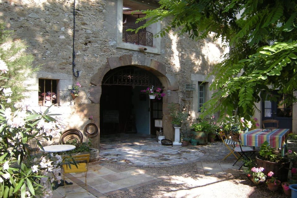 Entrance / Reception