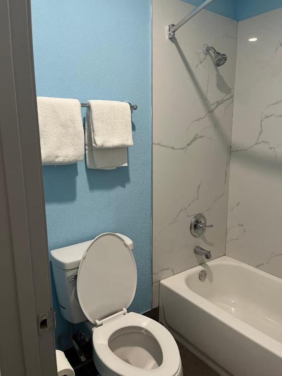 Rinse off in a bright bath with fresh towels ready.