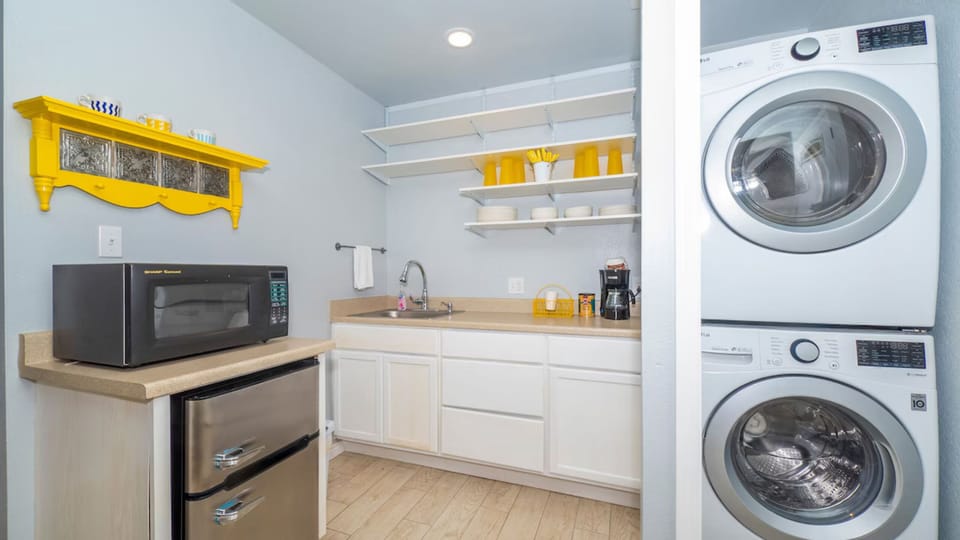 Washer & Dryer in Casita