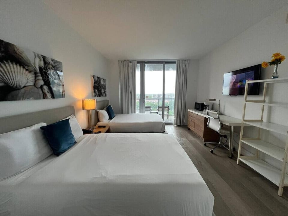 Studio with beds queen size