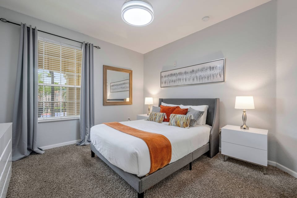 Bedroom with queen bed