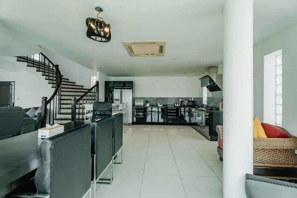Skyfall Private Pool Villa In Rawai (4732)