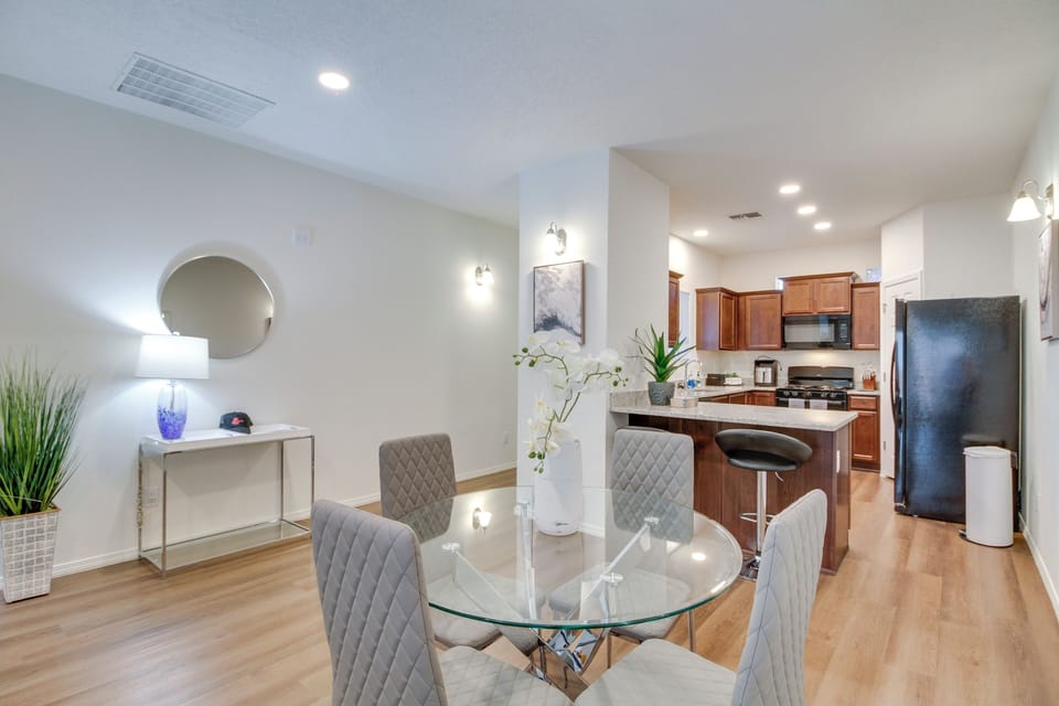 Dining Area | 1st Floor | Dishware/Flatware | Trash Bags/Paper Towels