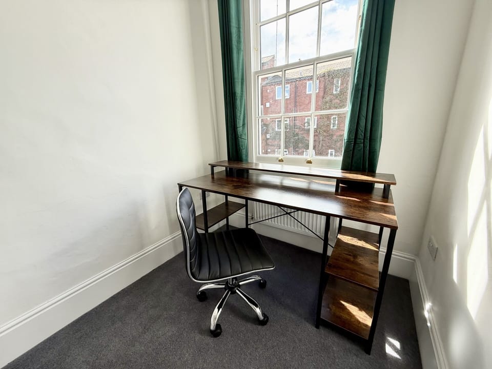 Office/Workspace
