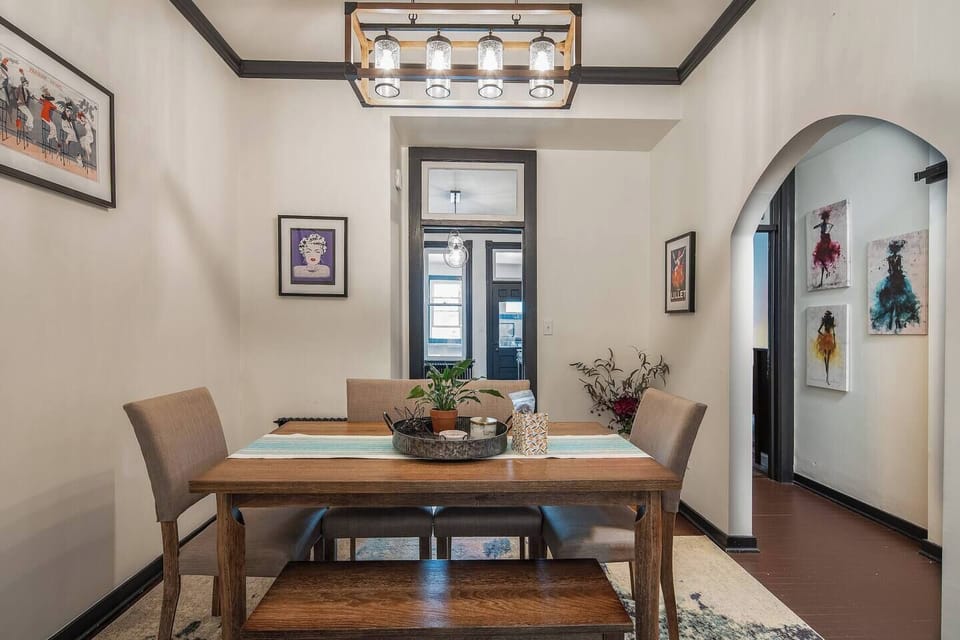 Dining area (3)