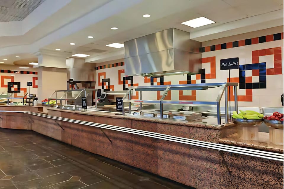 Start your morning with a plentiful buffet and fresh flavors.
