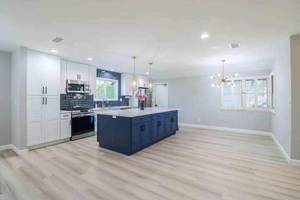 BLUE KITCHEN ISLAND, MODERN KITCHEN DESIGN