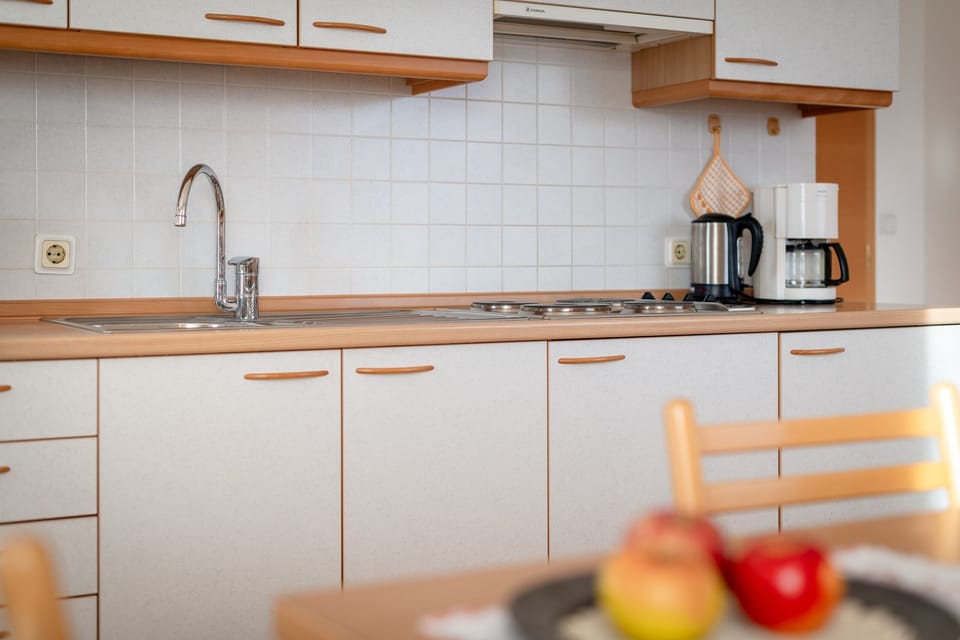 Cooking at Haus Weinberg