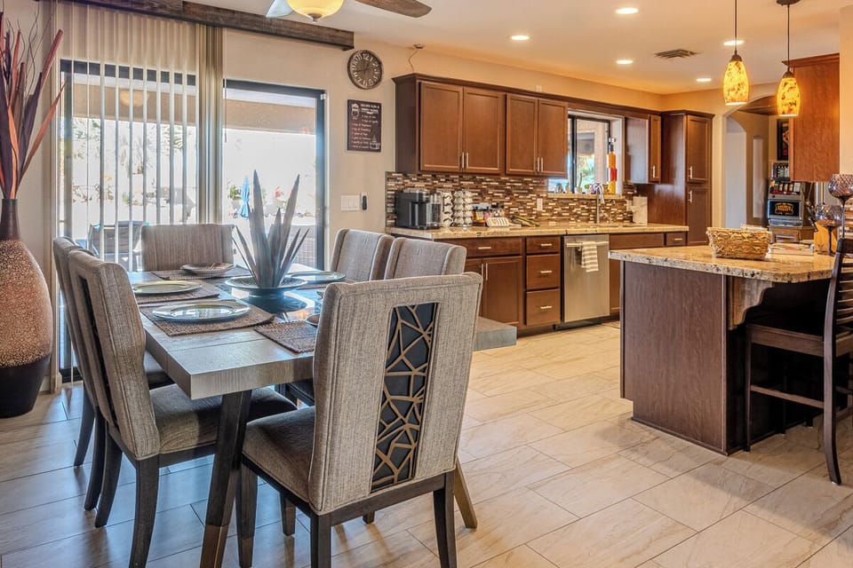 Dining area #1