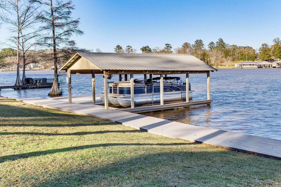 Andalusia Vacation Rental | 3BR | 3BA | 2 Steps Required | 2,600 Sq Ft