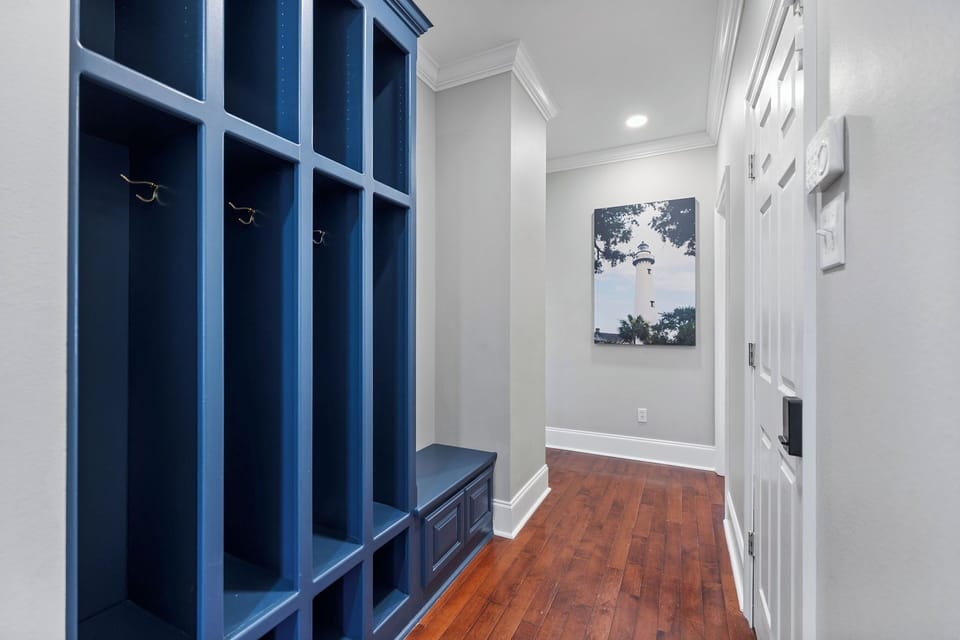 Hall to Bedroom 1 & 2