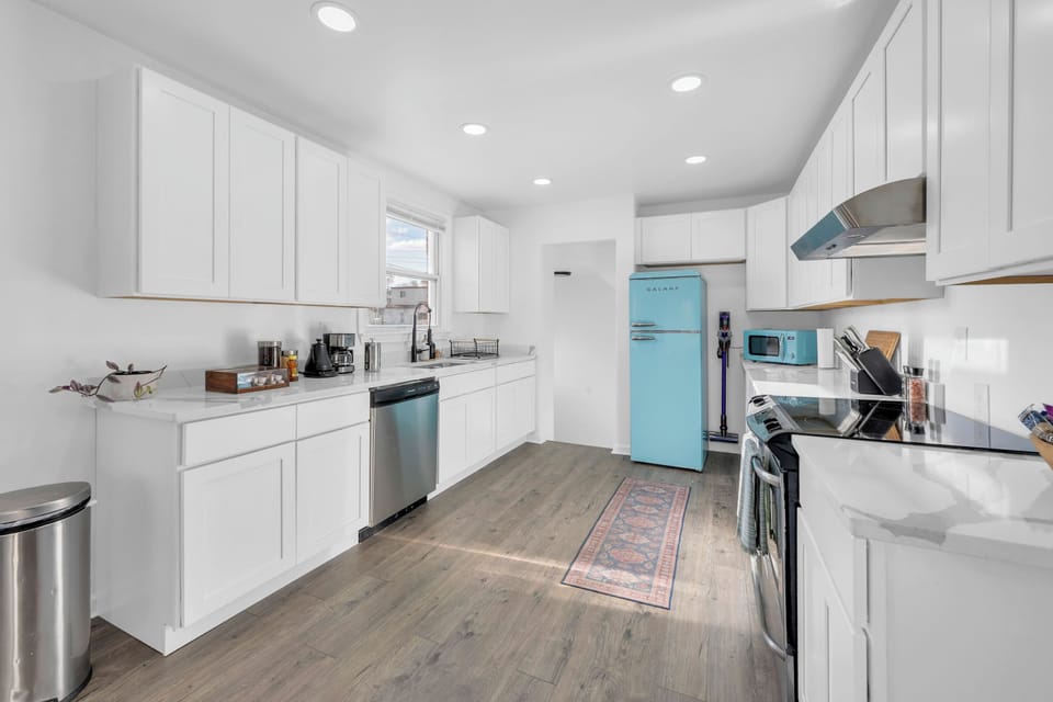 Spacious kitchen fully equipped for baking and cooking. Coffee and snack bar. 