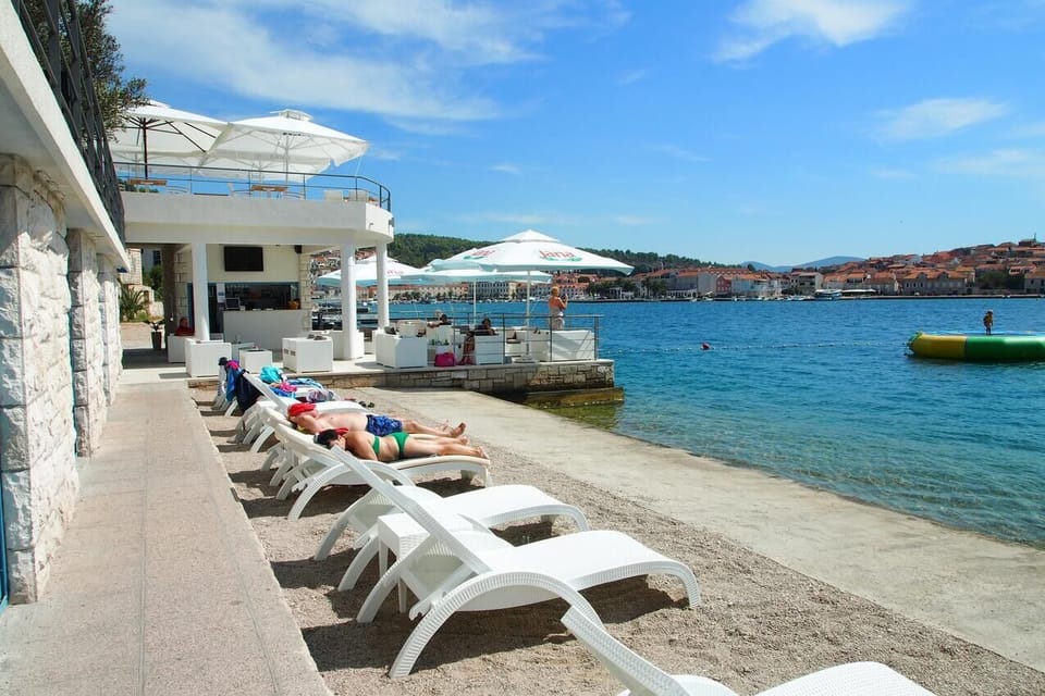 Nearby beaches