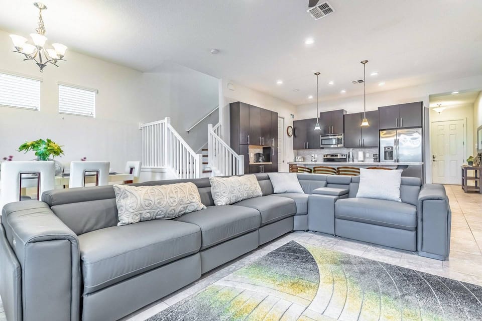 Bright and open living, dining and kitchen areas