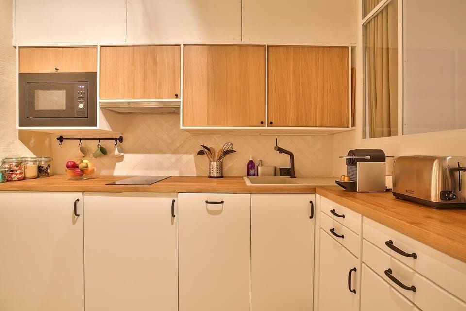 Fully equipped kitchen