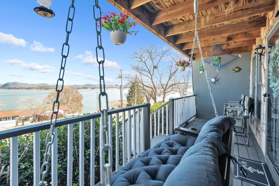 Architecture, Balcony, Building, Nature, Outdoors