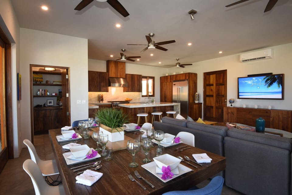Living and Dining Belladonna, Trinitaria, mirror images (2 dining areas) 

