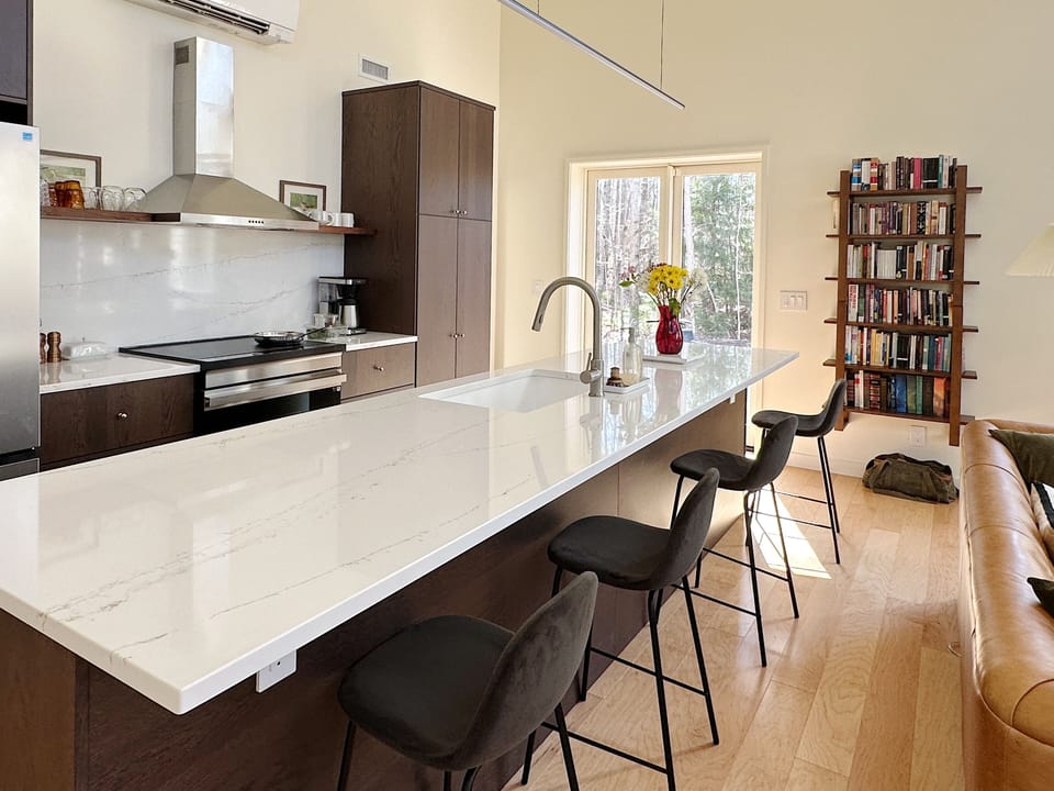 large counter space with seats for 4