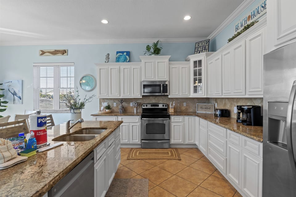 Fully equipped kitchen