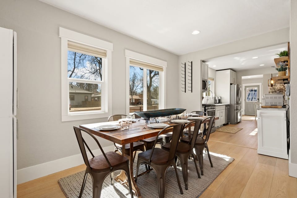 Dining Area with Seating for 8 | Perfect for entertaining!