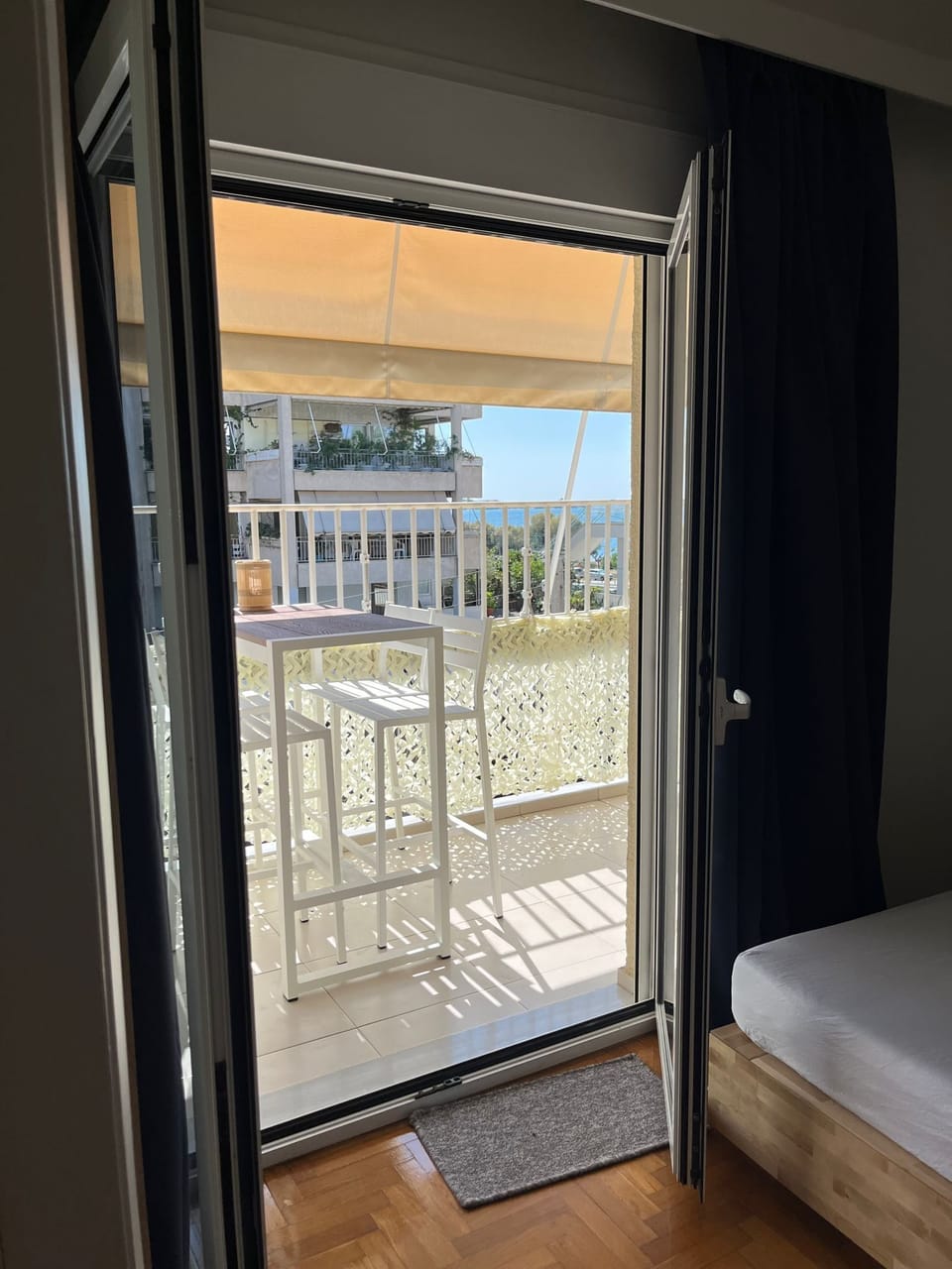 Alimos 2 beds bedroom with balcony