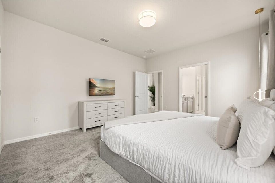15989 Cape Coral Loop (20).jpg