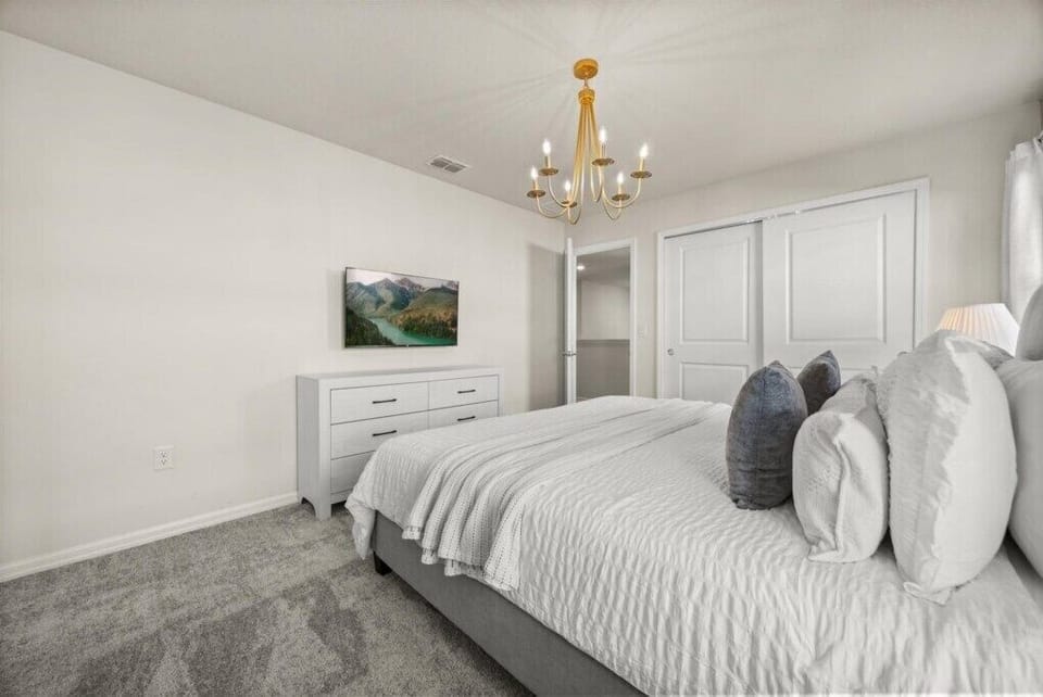 15989 Cape Coral Loop (22).jpg