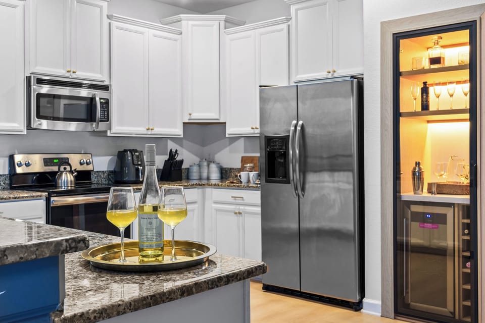A bright kitchen made for family feasts and memories ✨