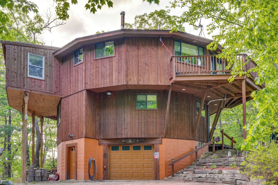 Center Ossipee Vacation Rental | 4BR | 3.5BA | 3,000 Sq Ft | 13 Steps to Enter