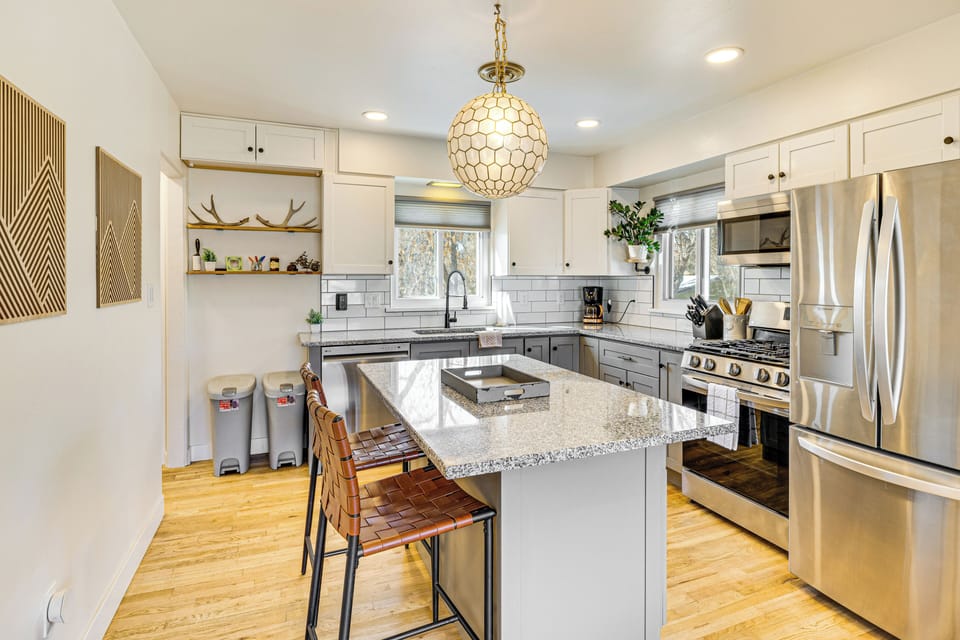 Dining Area | Dishware/Flatware | Trash Bags/Paper Towels