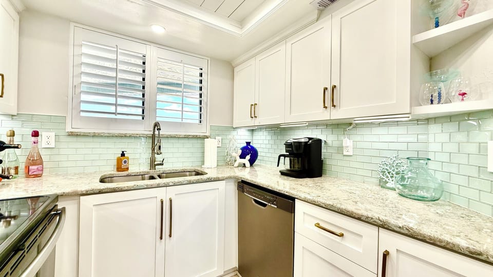 Jeff and Gina Properties - Ocean Trillium 503 (OT503) - New Smyrna Beach - 1 Bedroom - 1 Bathroom - Atlantic Ocean - Waterfront - Beach Front