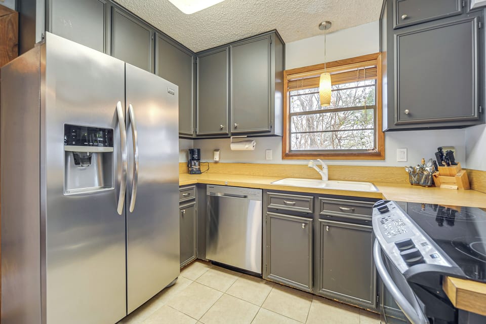 Kitchen | 1st Floor | Cooking Basics | Drip Coffee Maker | Blender | Tea Kettle